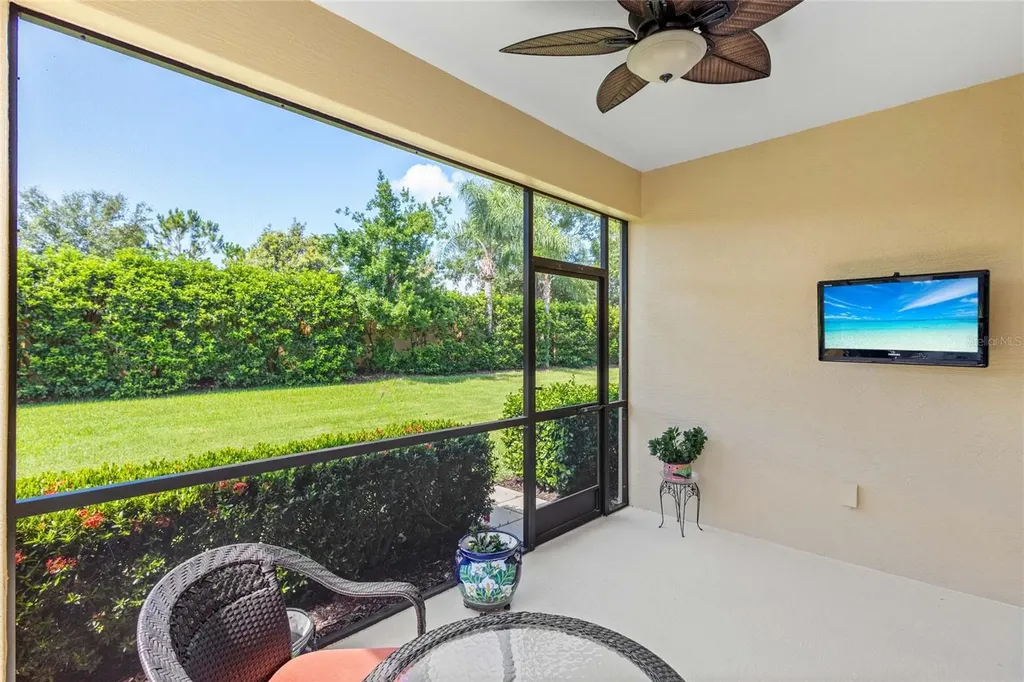 2070 Crystal Lake Trail Bradenton FL 34211
