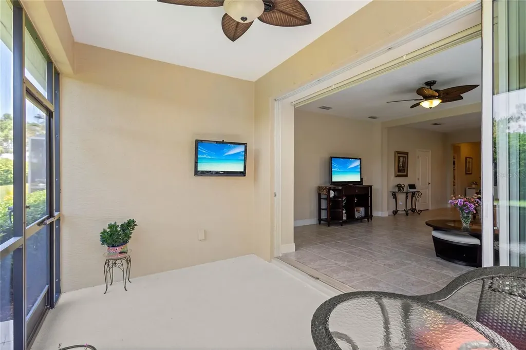 2070 Crystal Lake Trail Bradenton FL 34211