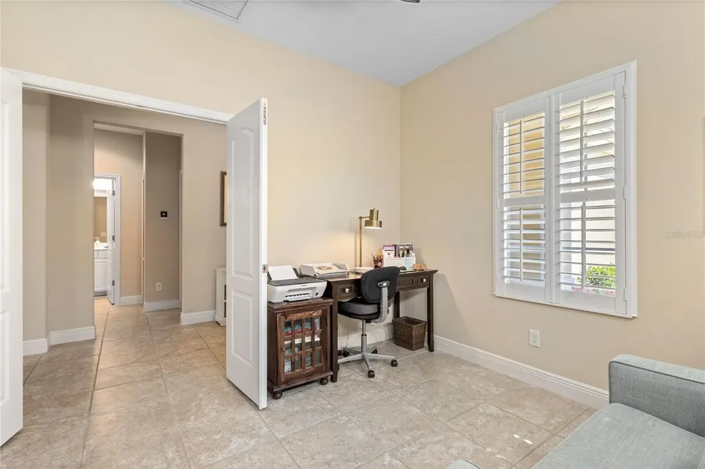 2070 Crystal Lake Trail Bradenton FL 34211