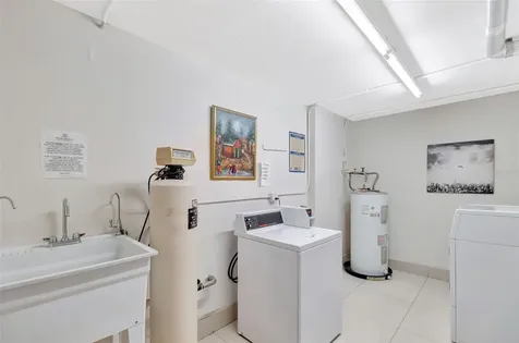 345 Ocean Drive Miami Beach FL 33139