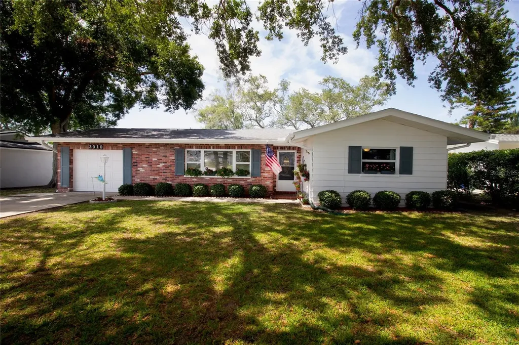 2010 6th Avenue SW Largo FL 33770