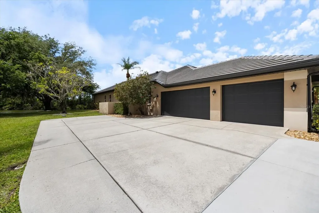 8312 Misty Lake Circle Sarasota FL 34241