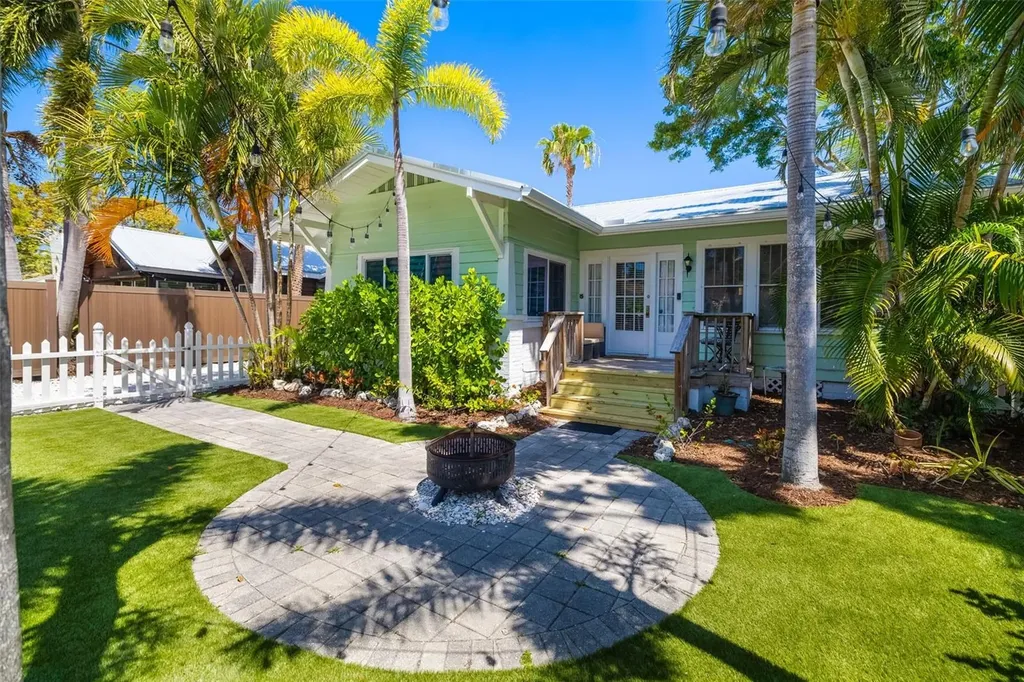 1871 Prospect Street Sarasota FL 34239