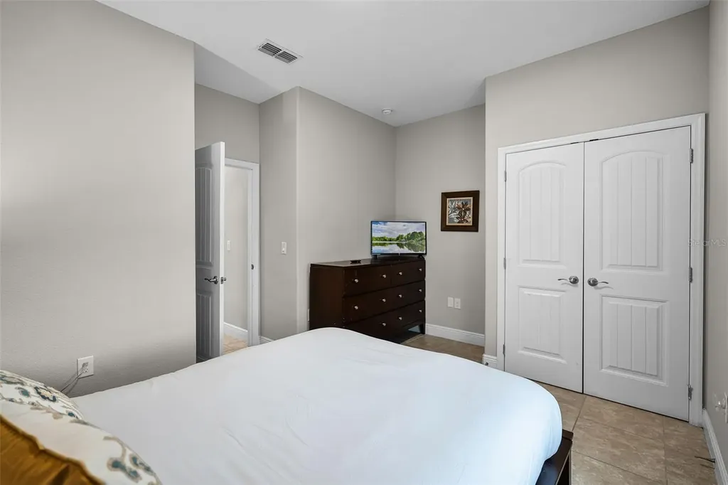 4111 Oaktree Drive Davenport FL 33837