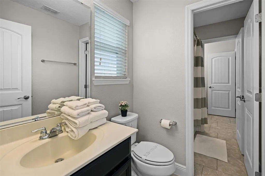 4111 Oaktree Drive Davenport FL 33837