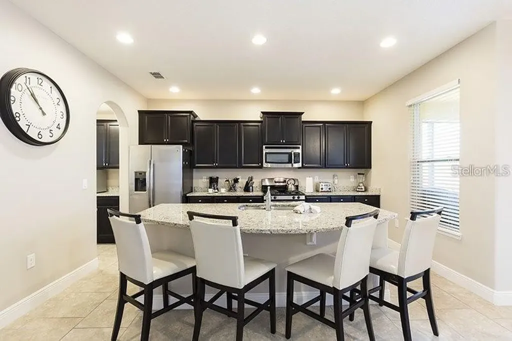 4111 Oaktree Drive Davenport FL 33837