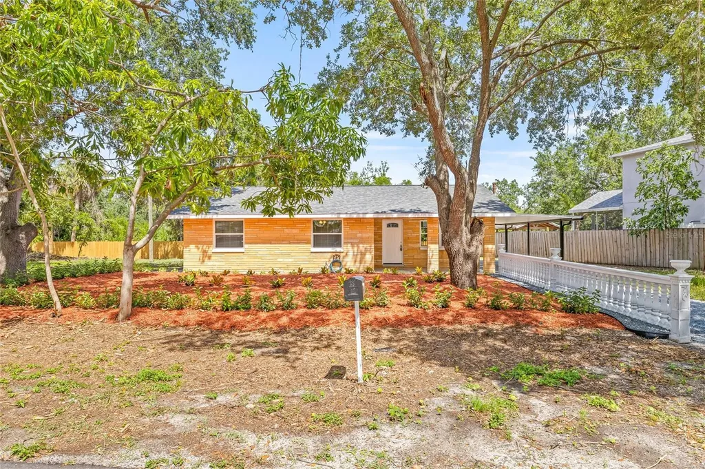 6807 River Road Tampa FL 33615