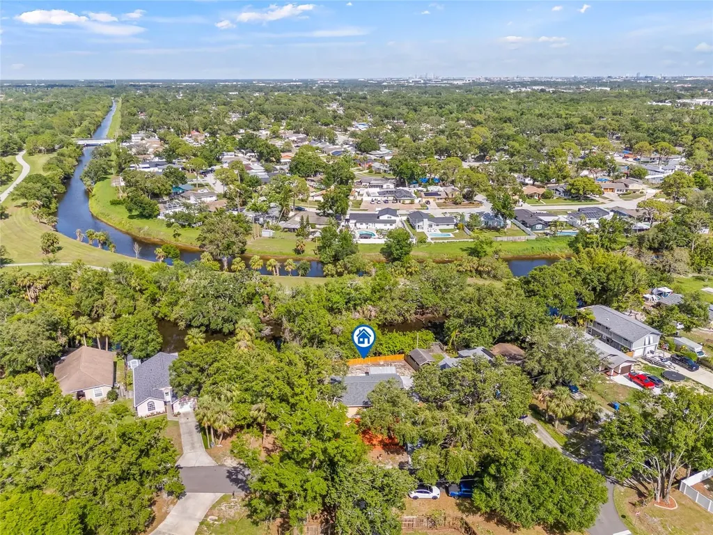 6807 River Road Tampa FL 33615