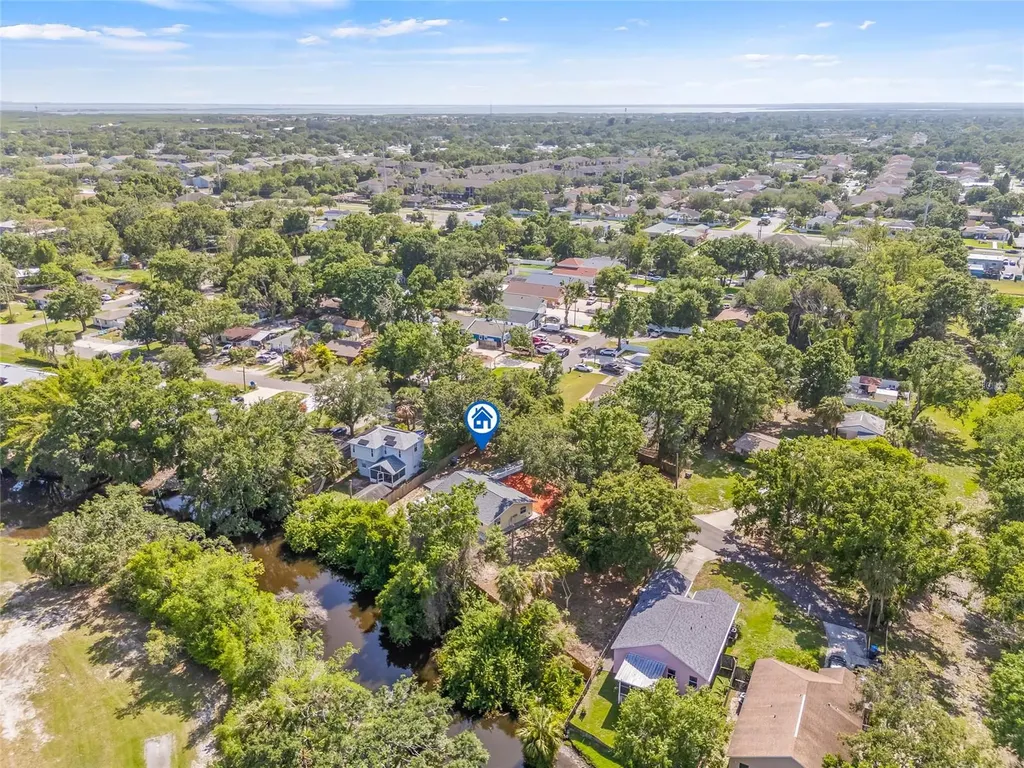 6807 River Road Tampa FL 33615