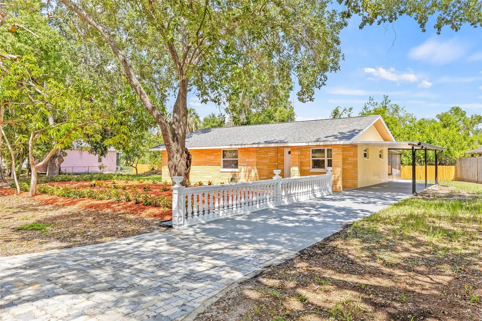 6807 River Road Tampa FL 33615