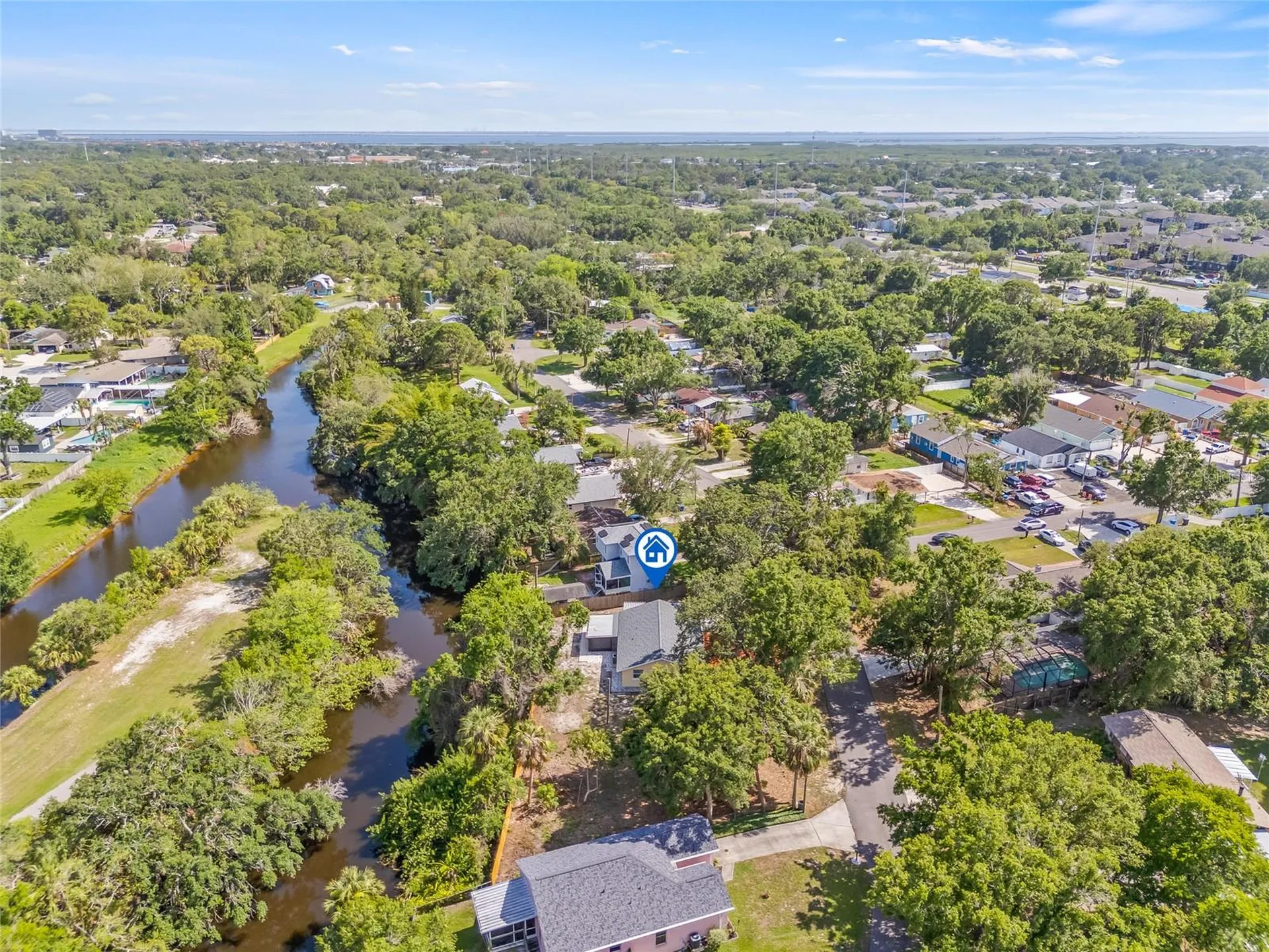 6807 River Road Tampa FL 33615