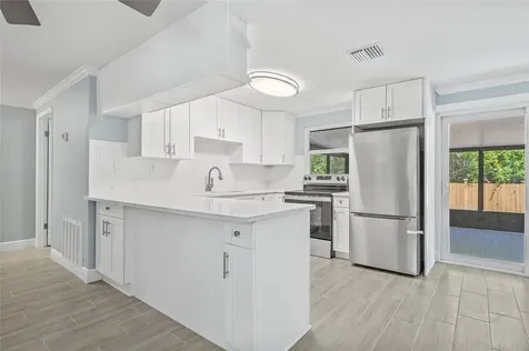 6807 River Road Tampa FL 33615