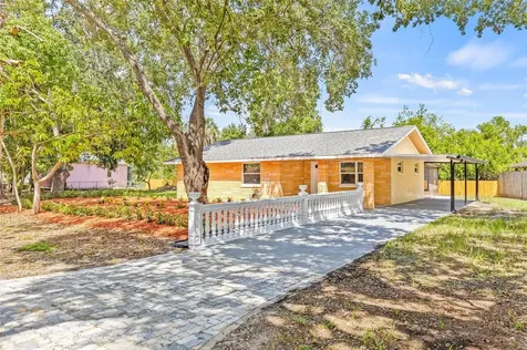 6807 River Road Tampa FL 33615