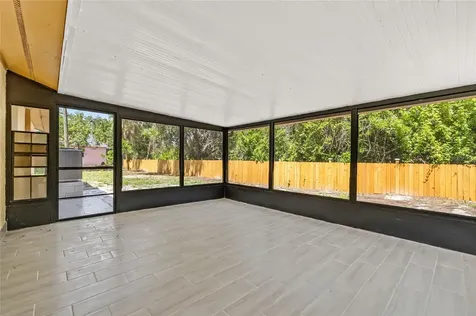 6807 River Road Tampa FL 33615