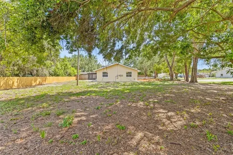 6807 River Road Tampa FL 33615