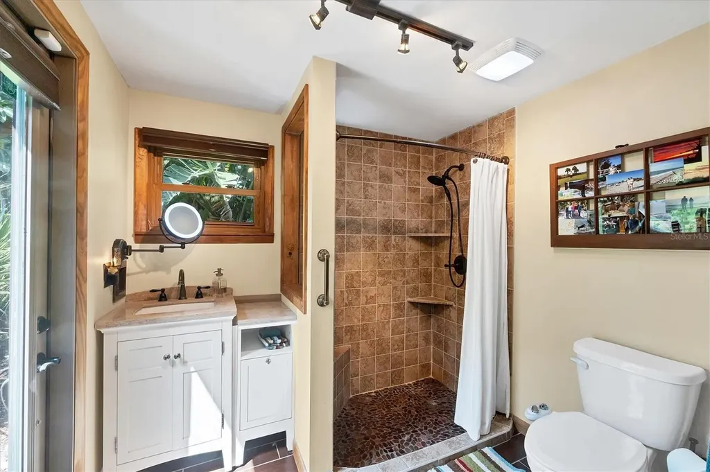 1550 Bayshore Drive Englewood FL 34223