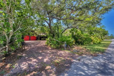 1550 Bayshore Drive Englewood FL 34223