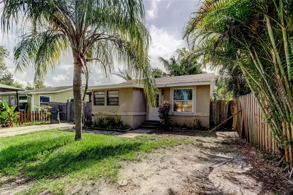 4479 Newark Street N St Petersburg FL 33714