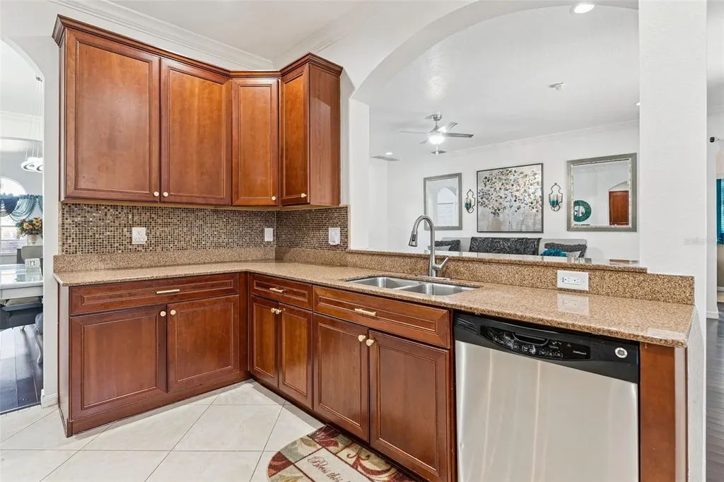 6932 Gray Catbird Loop Wesley Chapel FL 33545