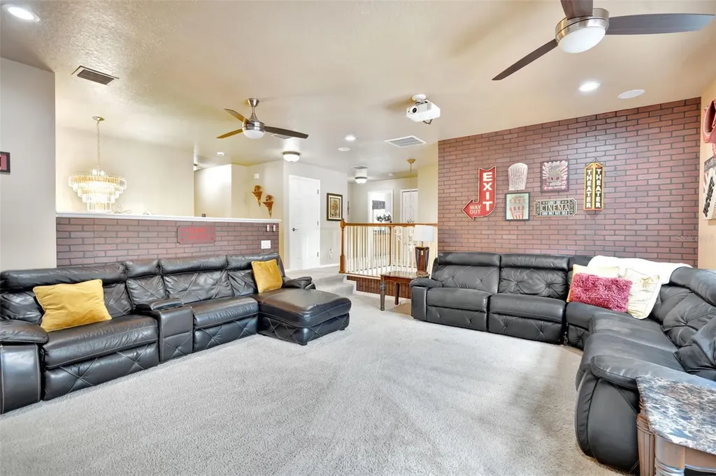 6932 Gray Catbird Loop Wesley Chapel FL 33545