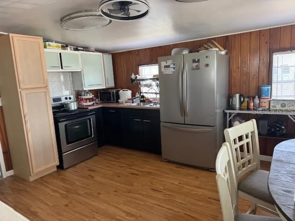 1506 S 78th Street S Tampa FL 33619