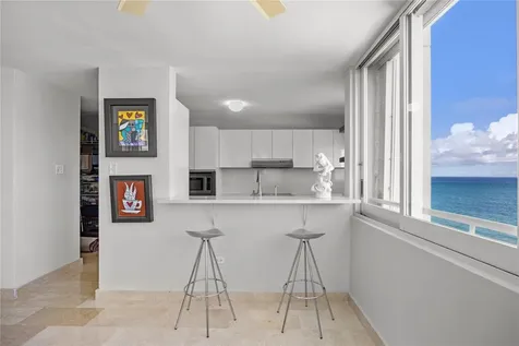 59 King´s Court Street San Juan PR 00911