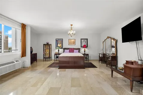 59 King´s Court Street San Juan PR 00911
