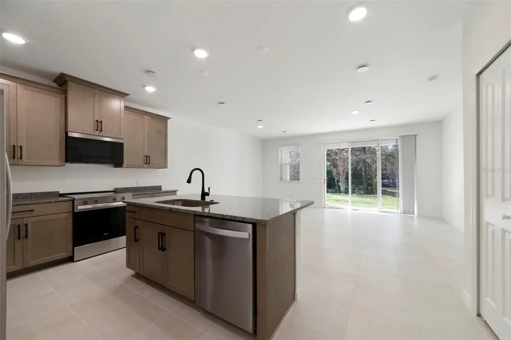 1689 Greenleaf Woods Cove Oviedo FL 32765