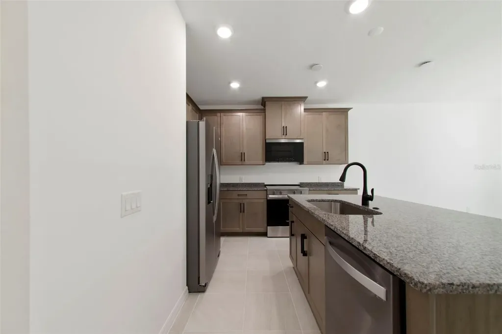 1689 Greenleaf Woods Cove Oviedo FL 32765