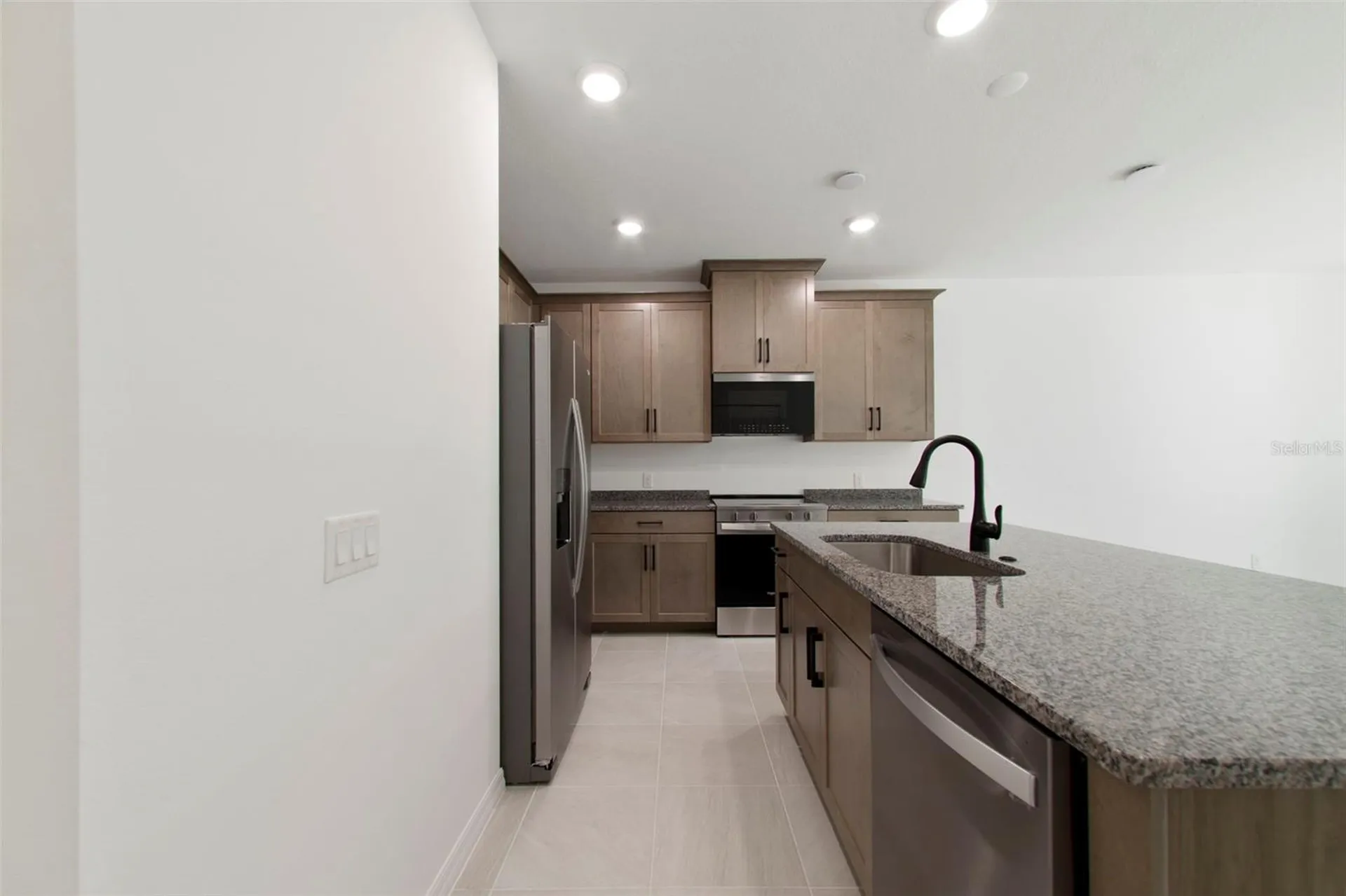 1689 Greenleaf Woods Cove Oviedo FL 32765