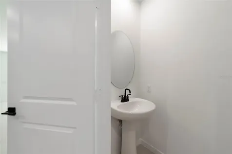 1689 Greenleaf Woods Cove Oviedo FL 32765