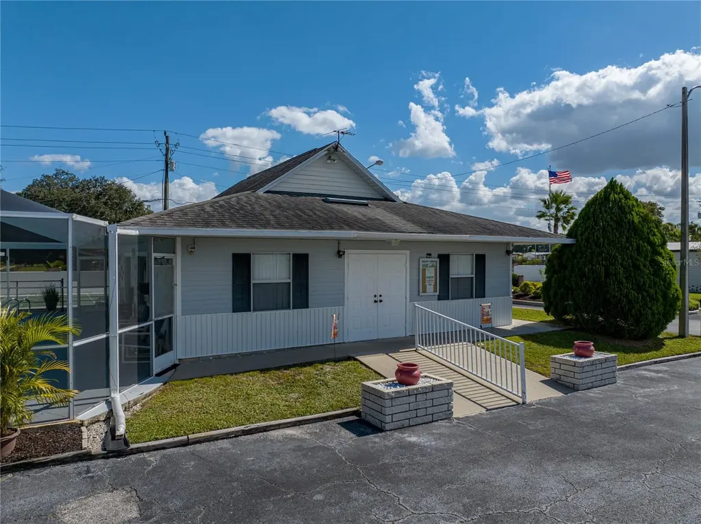 34935 Fun Way Zephyrhills FL 33541