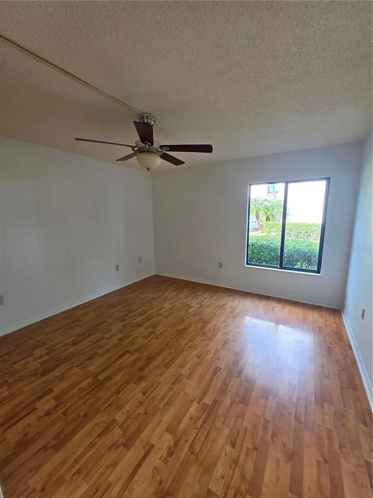 1281 Pine Ridge Circle E Tarpon Springs FL 34688