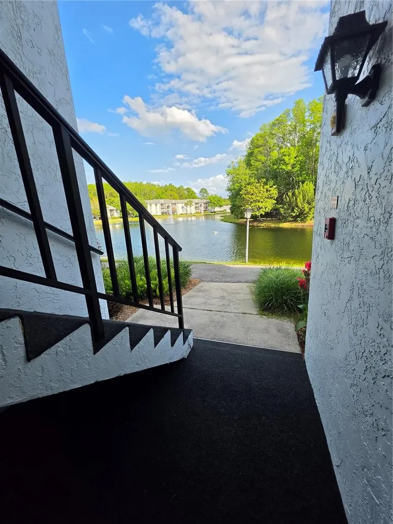 1281 Pine Ridge Circle E Tarpon Springs FL 34688