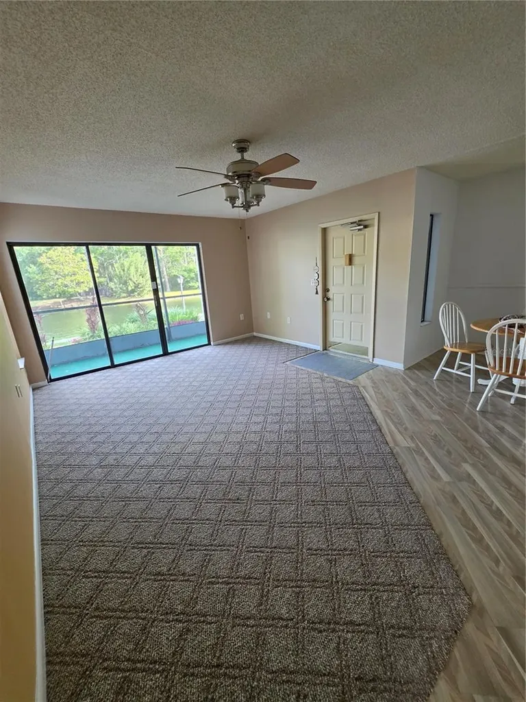 1281 Pine Ridge Circle E Tarpon Springs FL 34688