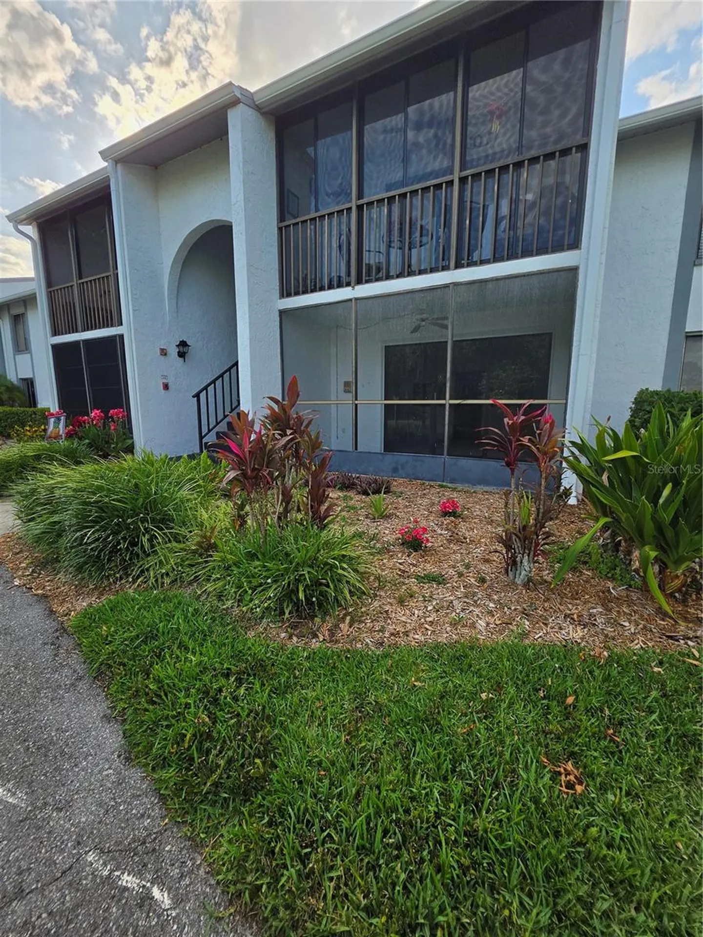 1281 Pine Ridge Circle E Tarpon Springs FL 34688