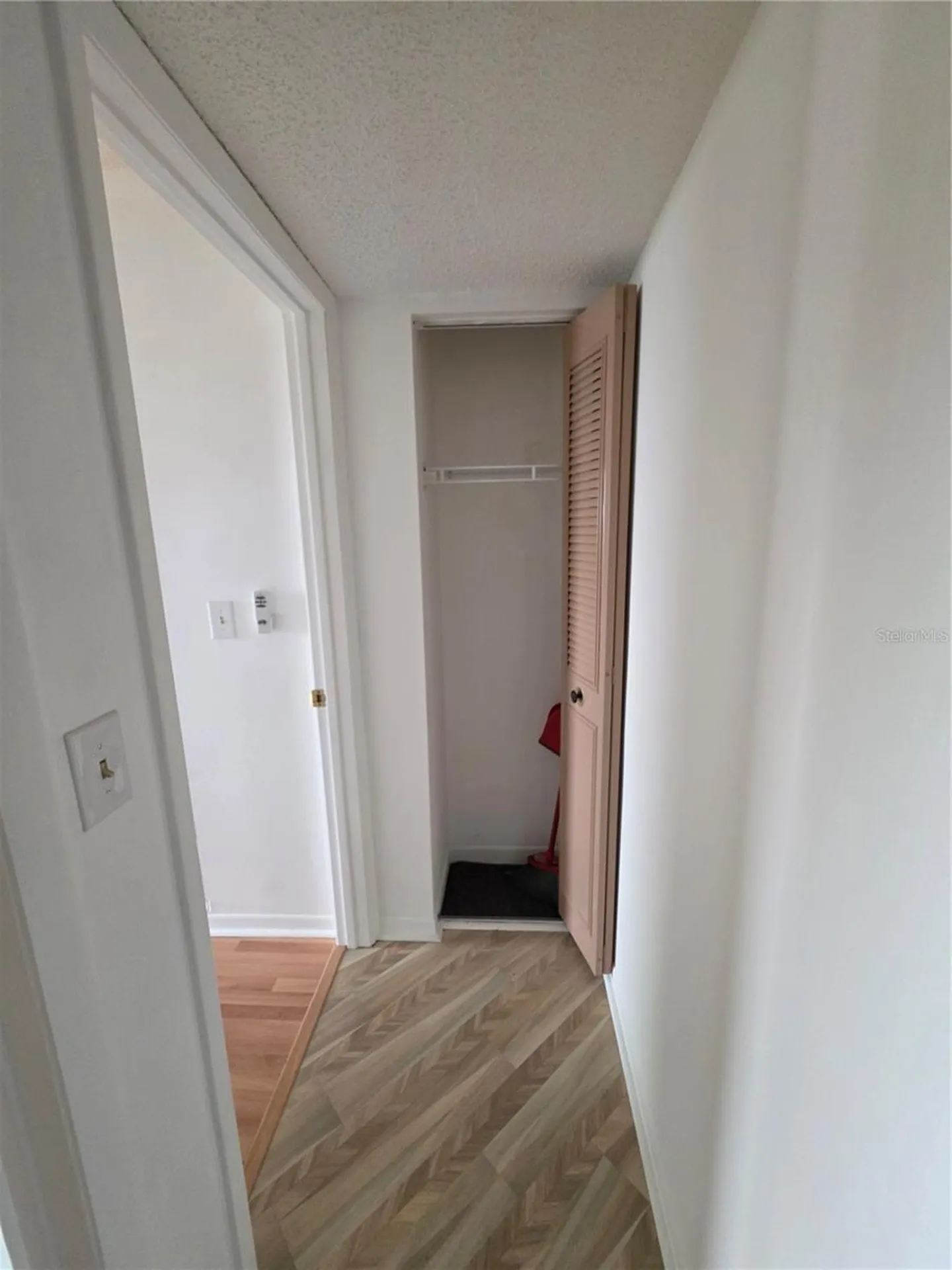 1281 Pine Ridge Circle E Tarpon Springs FL 34688