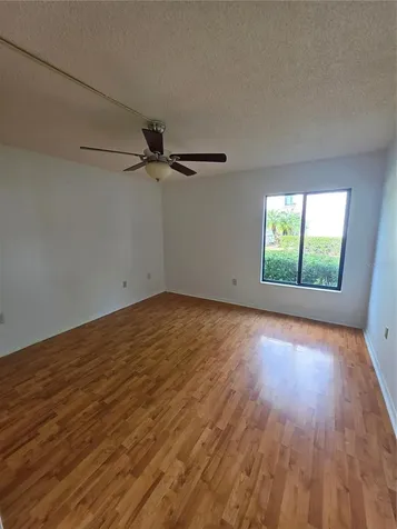1281 Pine Ridge Circle E Tarpon Springs FL 34688