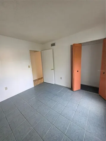 1281 Pine Ridge Circle E Tarpon Springs FL 34688