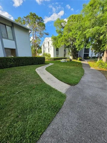 1281 Pine Ridge Circle E Tarpon Springs FL 34688