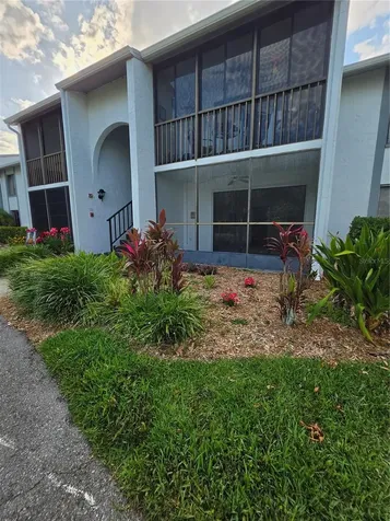1281 Pine Ridge Circle E Tarpon Springs FL 34688