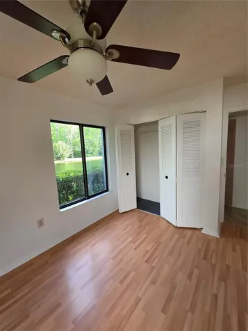 1281 Pine Ridge Circle E Tarpon Springs FL 34688