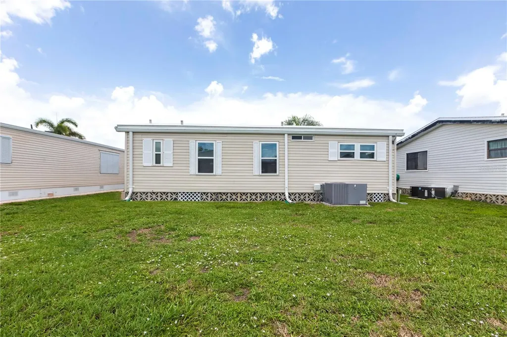 2100 Kings Highway Port Charlotte FL 33980