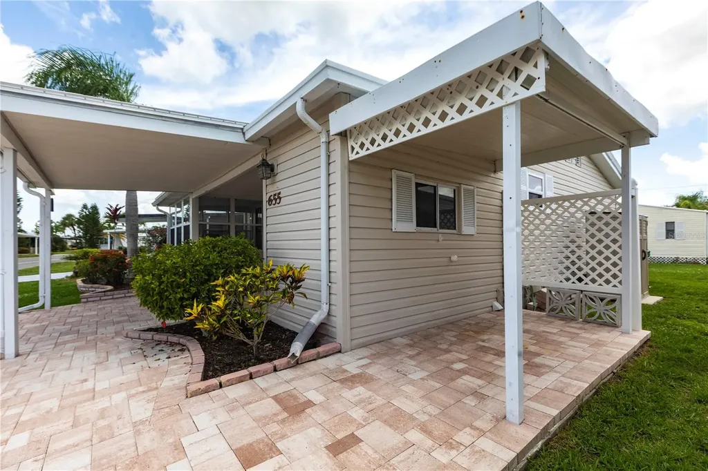 2100 Kings Highway Port Charlotte FL 33980