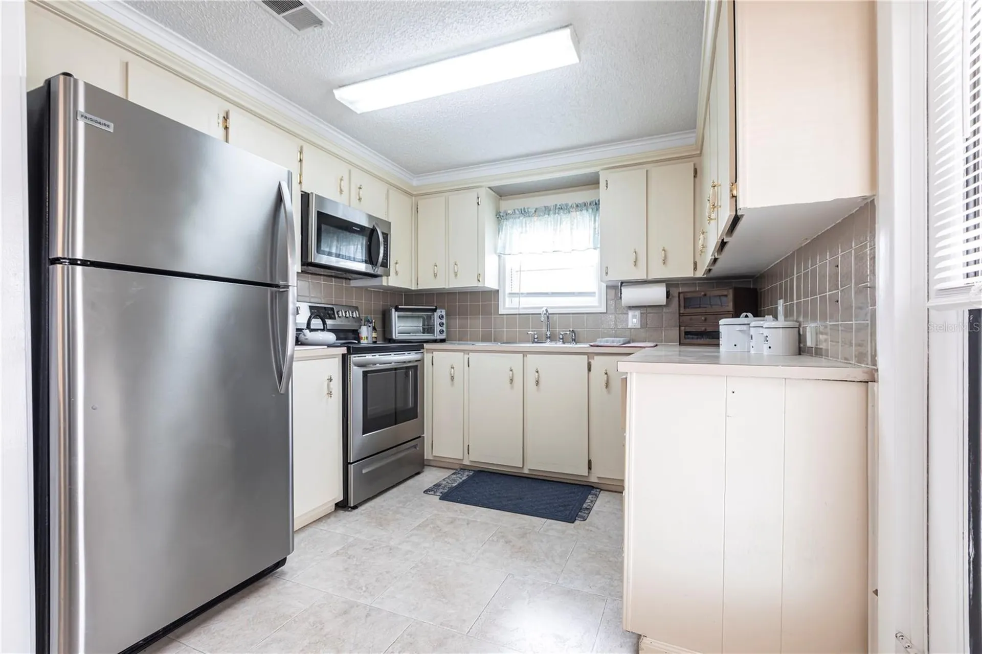 2100 Kings Highway Port Charlotte FL 33980