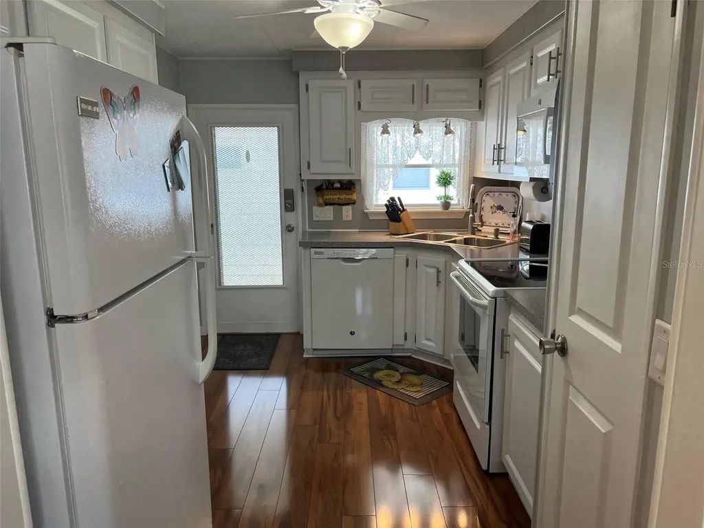 36 Thatch Palm Street E Largo FL 33770