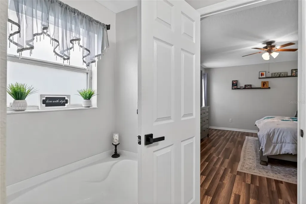 1224 Blackwater Pond Drive Orlando FL 32828