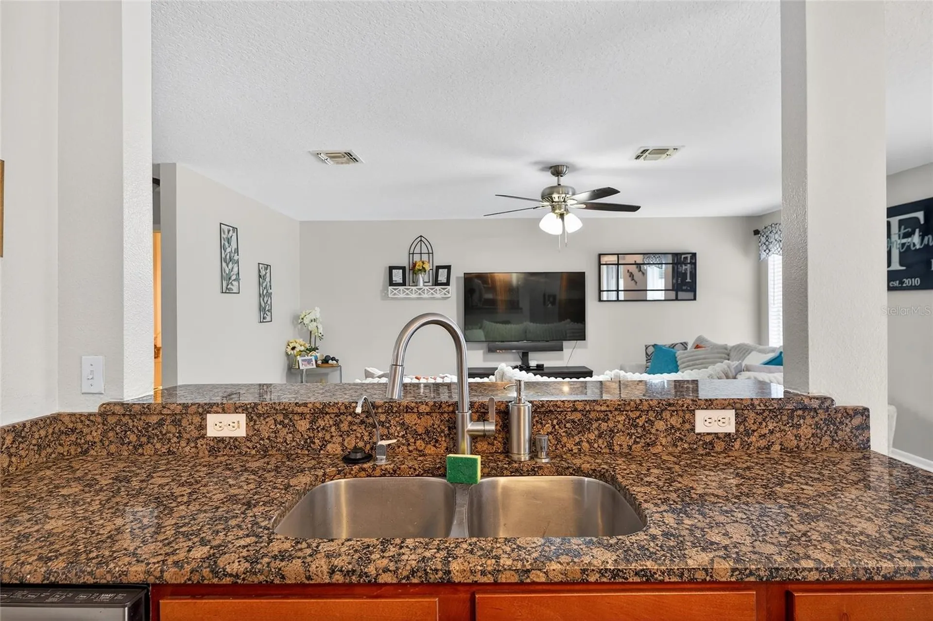 1224 Blackwater Pond Drive Orlando FL 32828