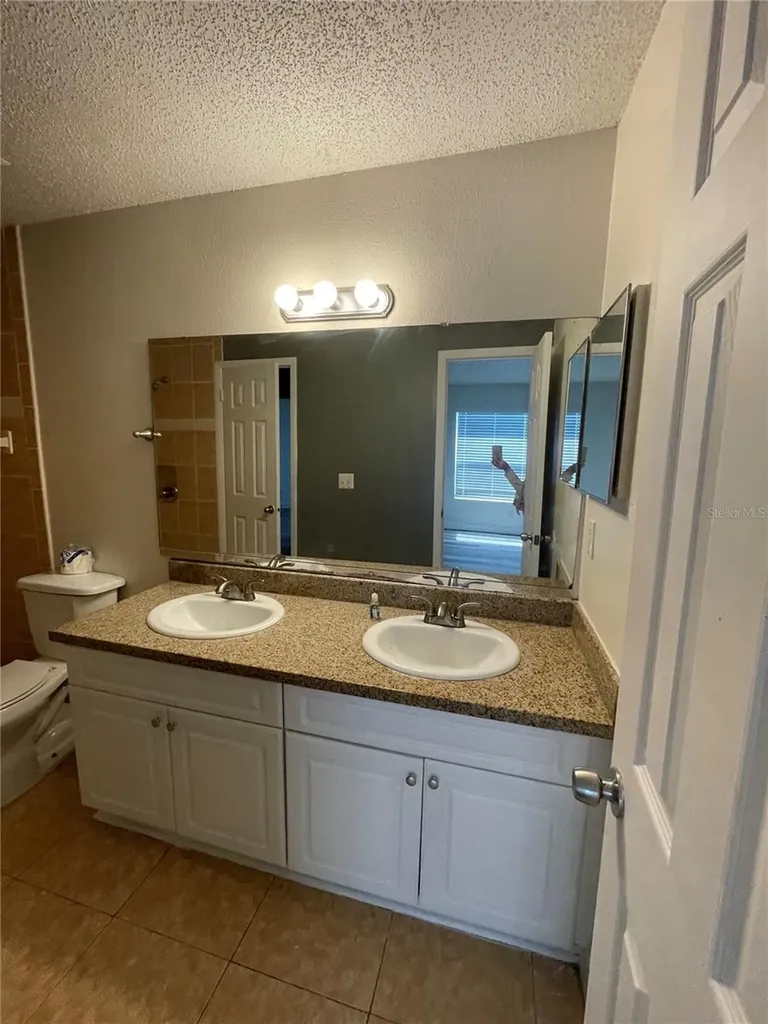 2201 Cascades Boulevard Kissimmee FL 34741