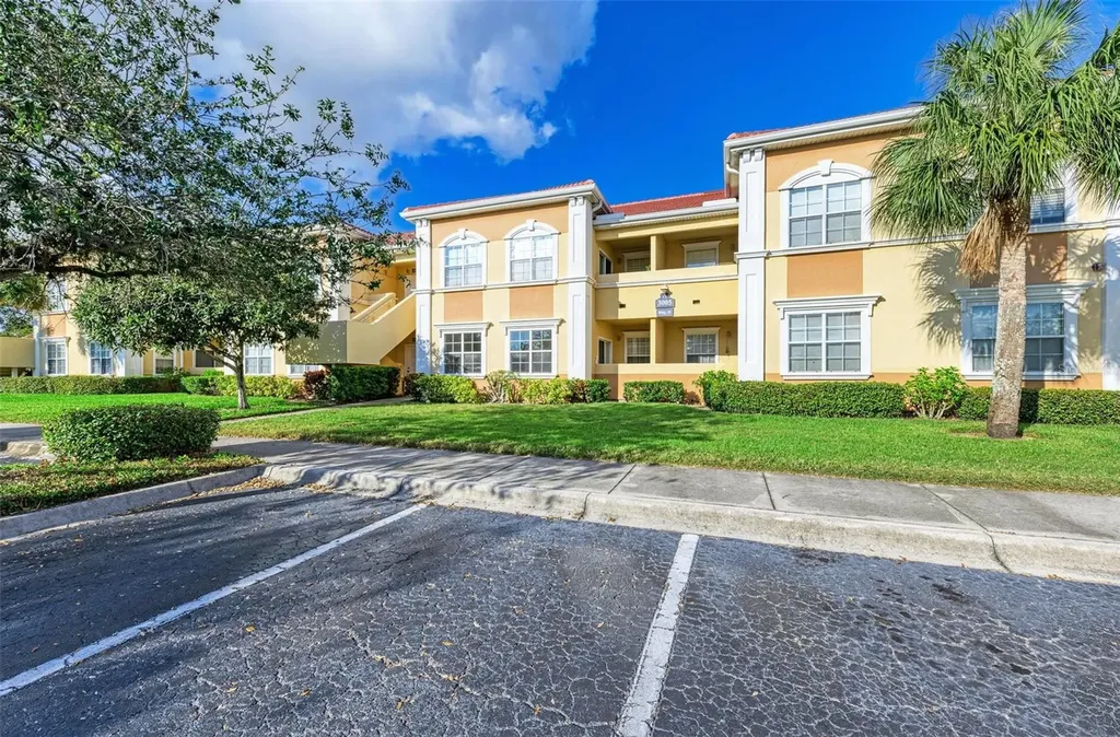 3005 Chianti Court Sarasota FL 34237